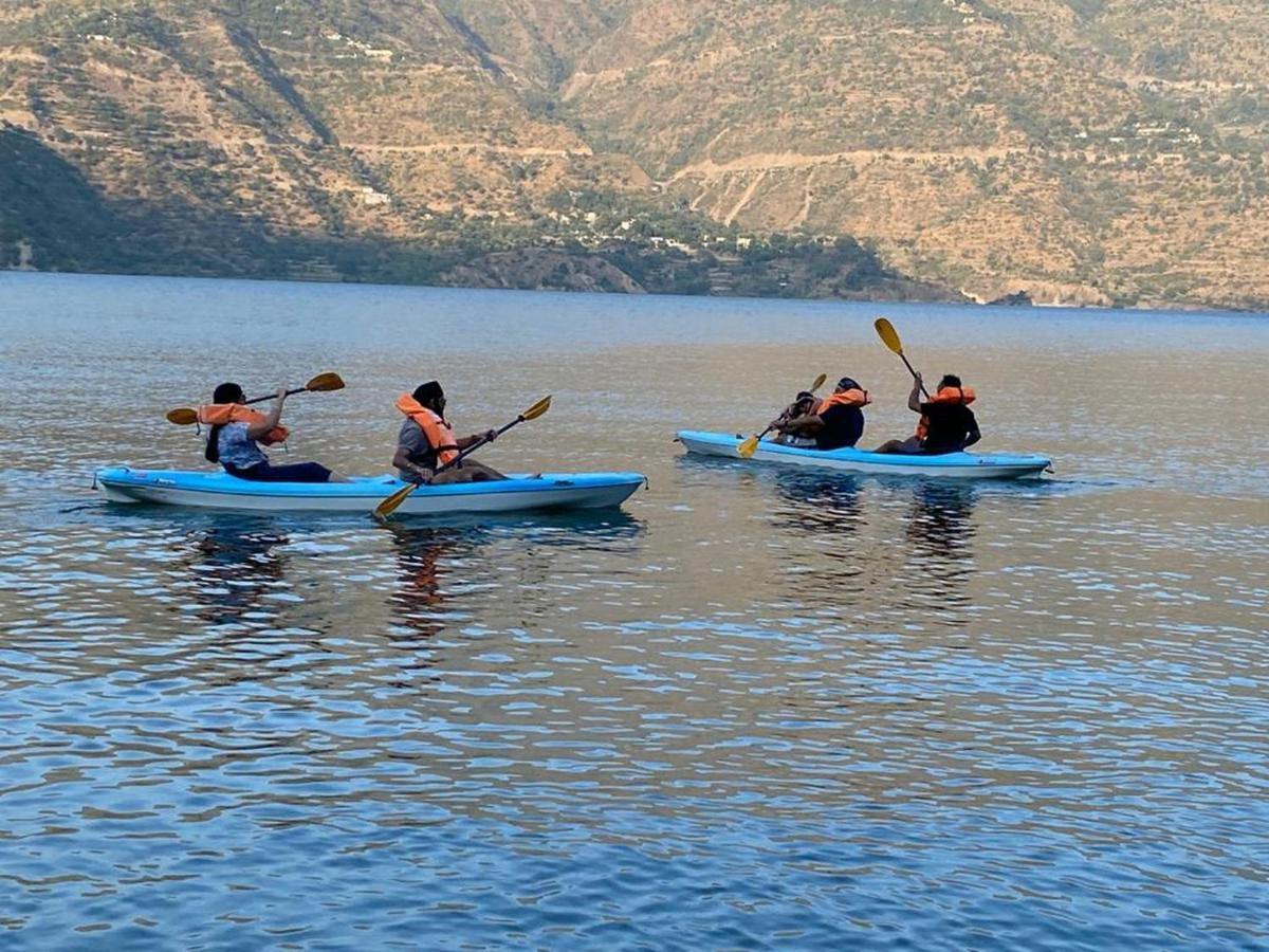 Le Roi Floating Huts & Eco Rooms Tehri New Tehri Экстерьер фото