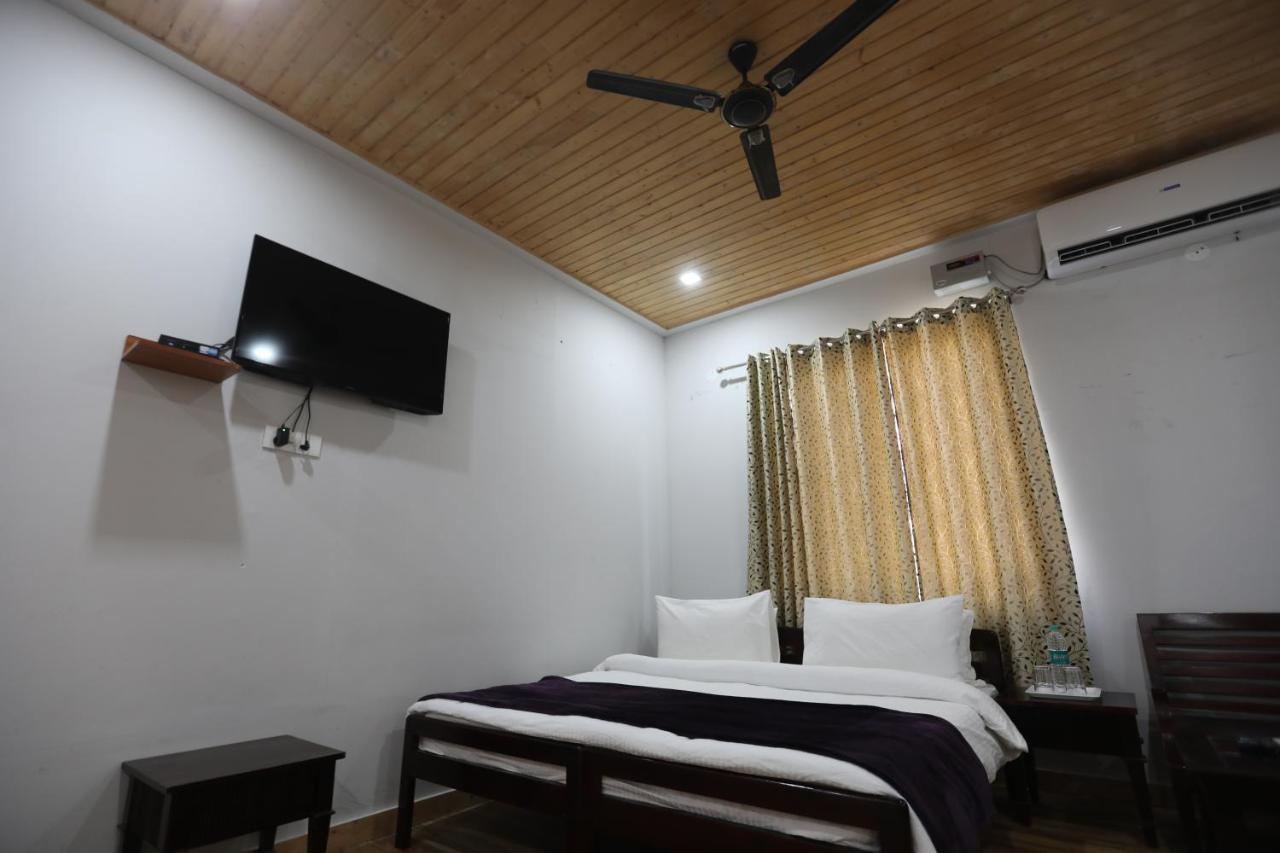 Le Roi Floating Huts & Eco Rooms Tehri New Tehri Экстерьер фото