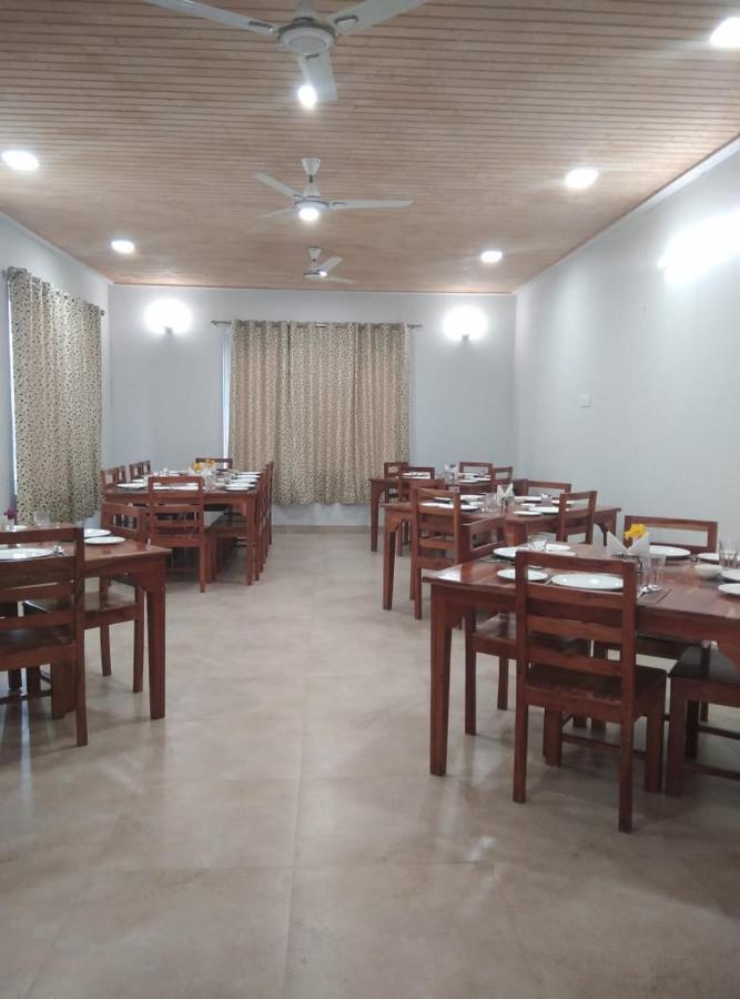 Le Roi Floating Huts & Eco Rooms Tehri New Tehri Экстерьер фото