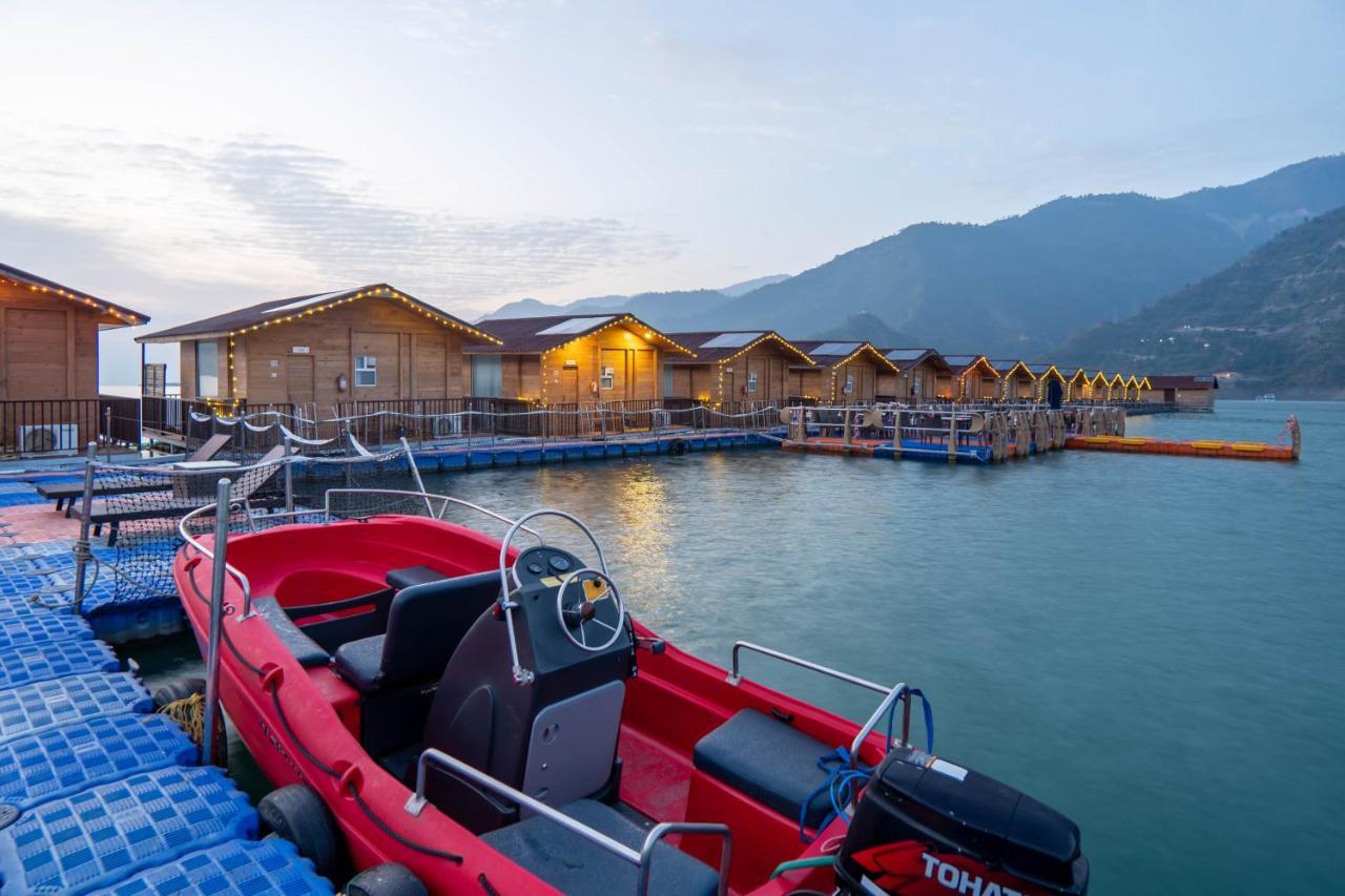 Le Roi Floating Huts & Eco Rooms Tehri New Tehri Экстерьер фото