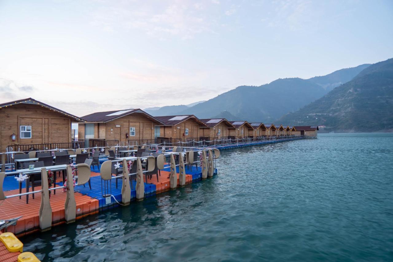 Le Roi Floating Huts & Eco Rooms Tehri New Tehri Экстерьер фото