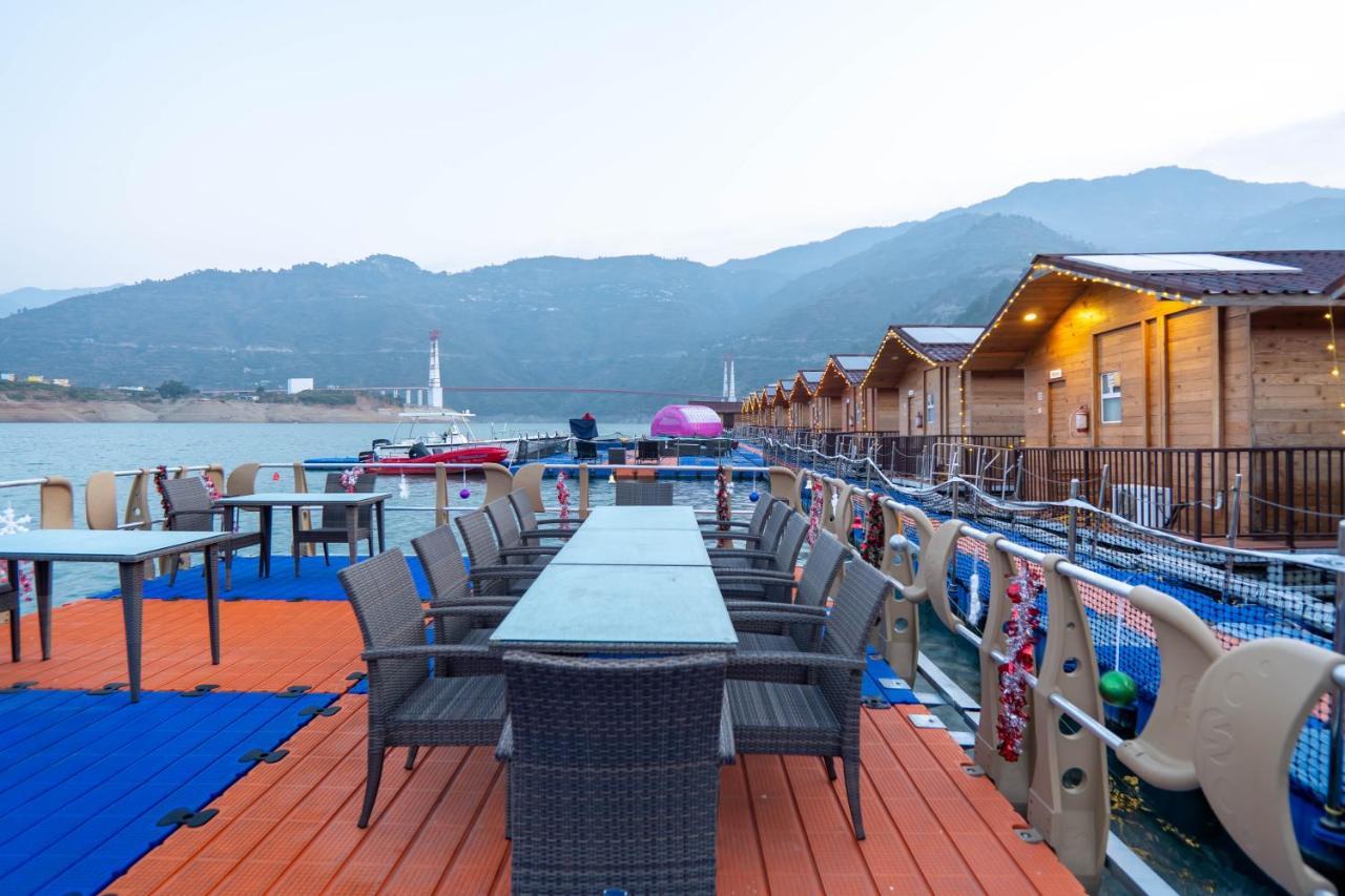Le Roi Floating Huts & Eco Rooms Tehri New Tehri Экстерьер фото